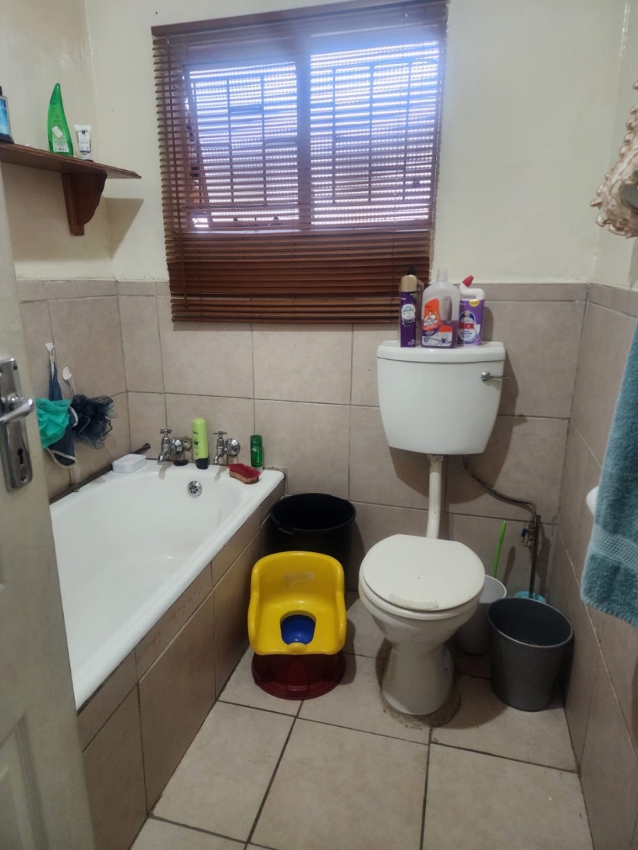 2 Bedroom Property for Sale in La Hoff North West